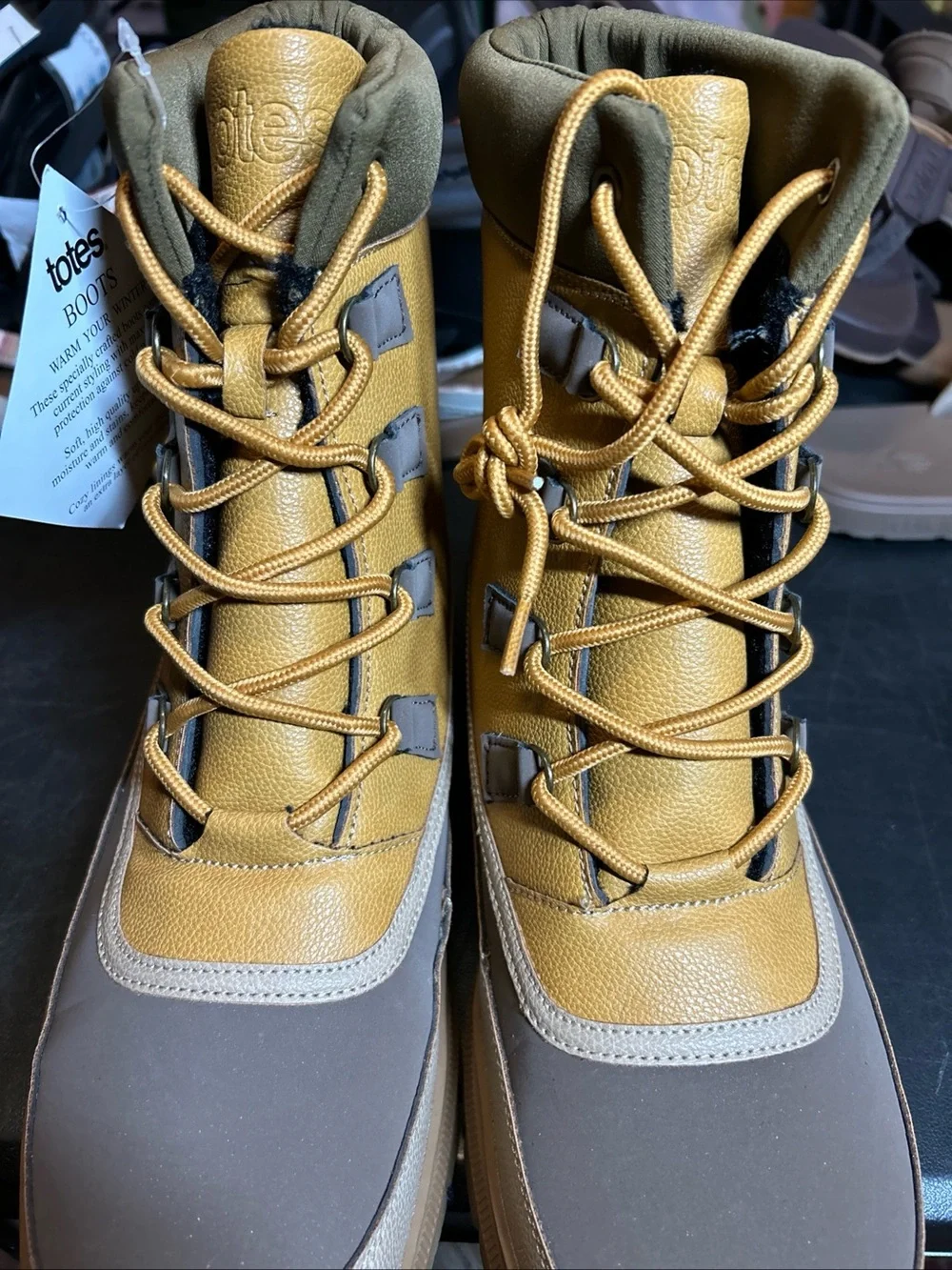 Men’s Tote Moraine Waterproof Winter Boots with Thermolite Size 11. No Box